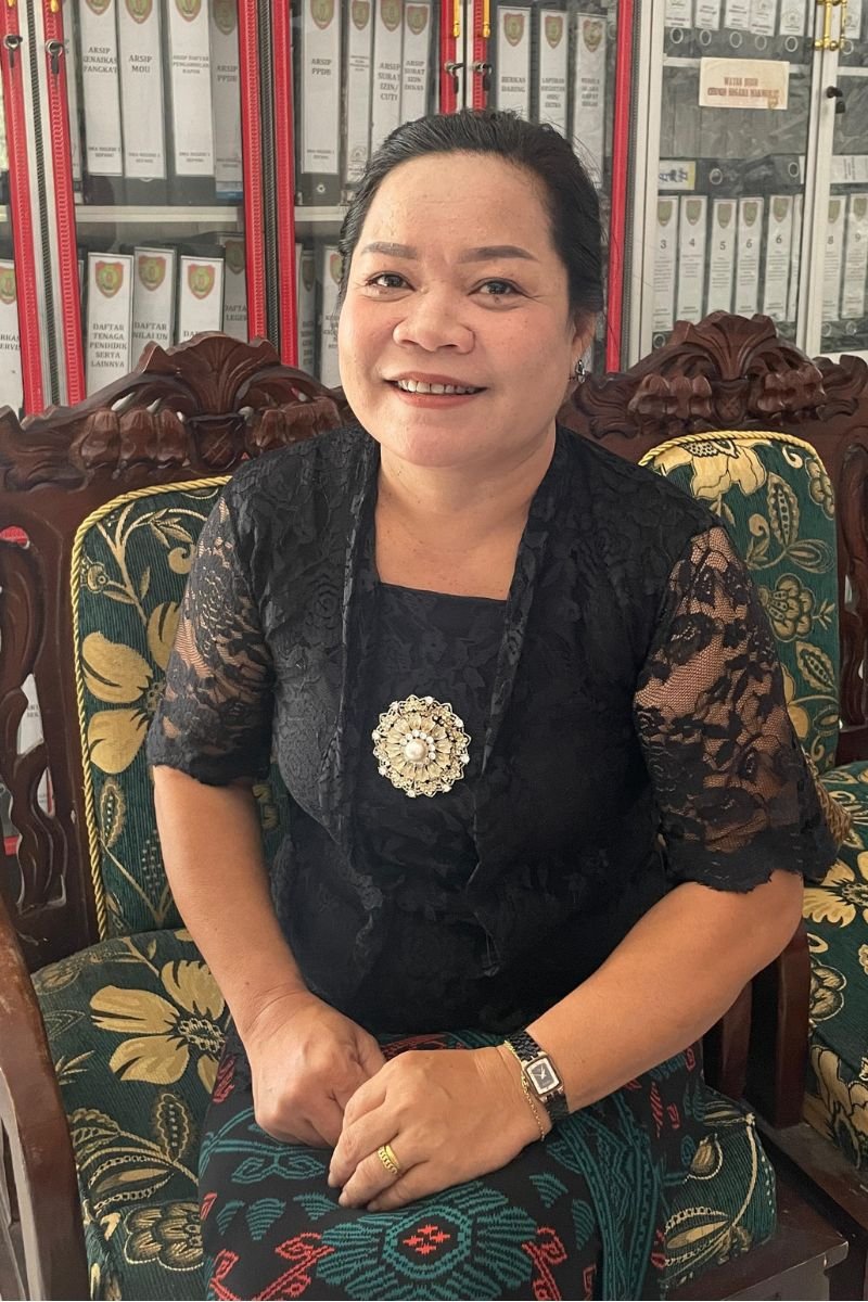 Nina Apriani
